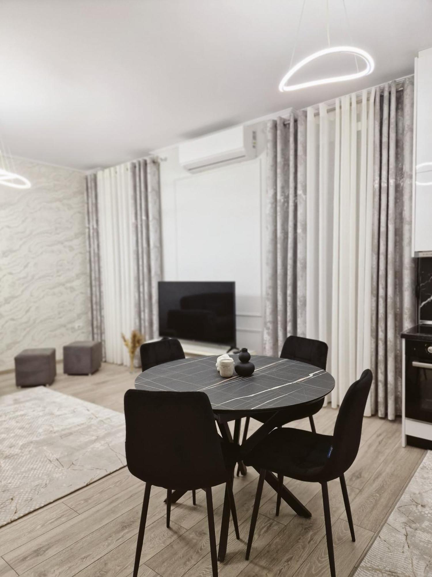 Harmony Apartment Blloku Tirana Esterno foto